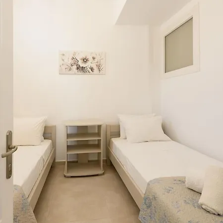 Sea Breeze Paros Appartement Alikí
