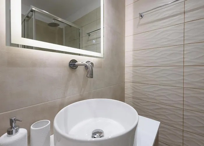 Sea Breeze Paros Apartment *