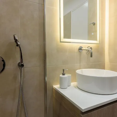 Sea Breeze Paros شقة *